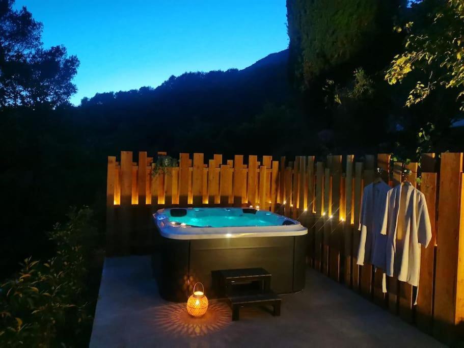 Maison A La Campagne Avec Spa Et Piscine Турретт-сюр-Лу Екстер'єр фото